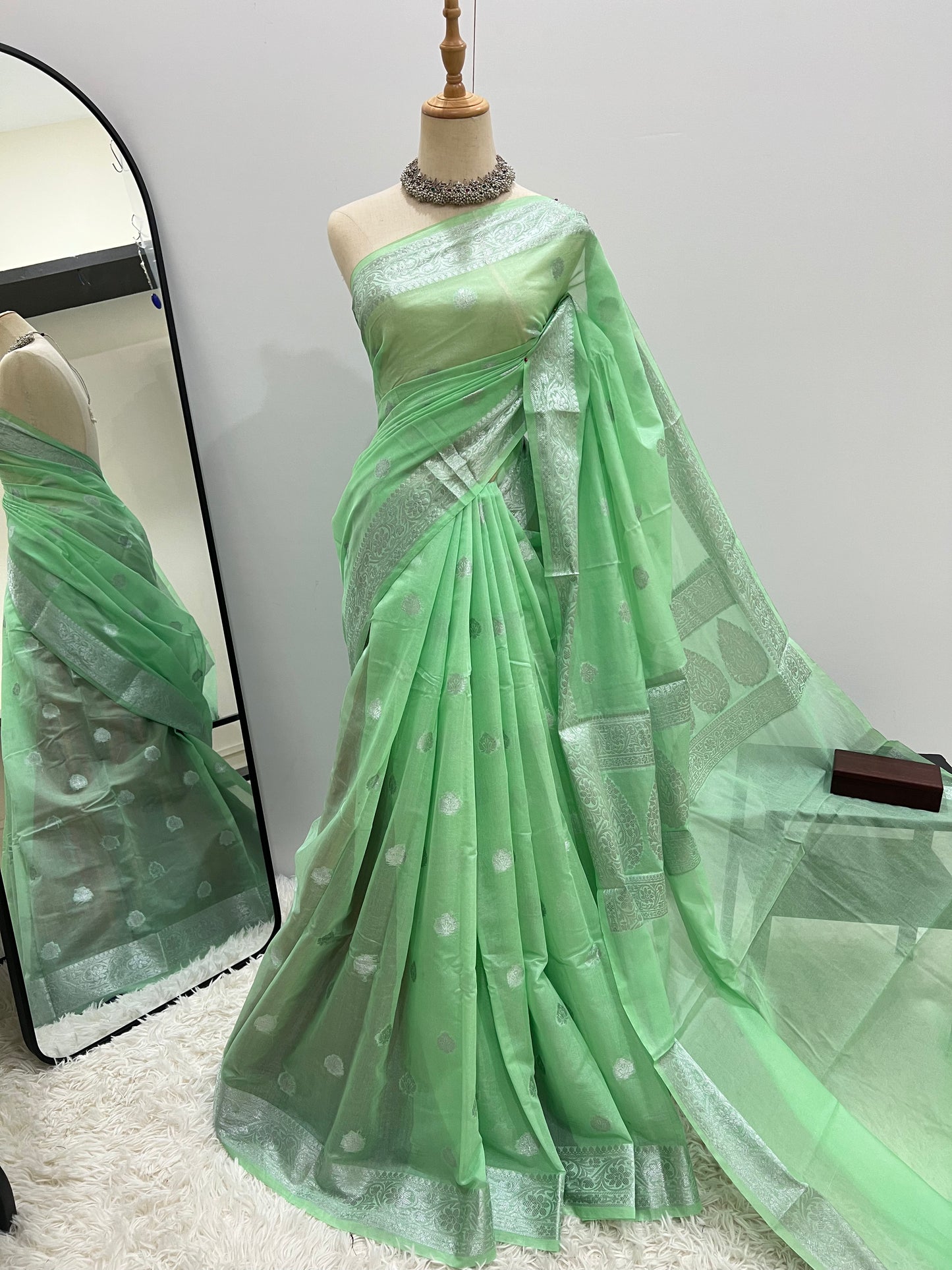 Banarasi Silver Zari - Mint