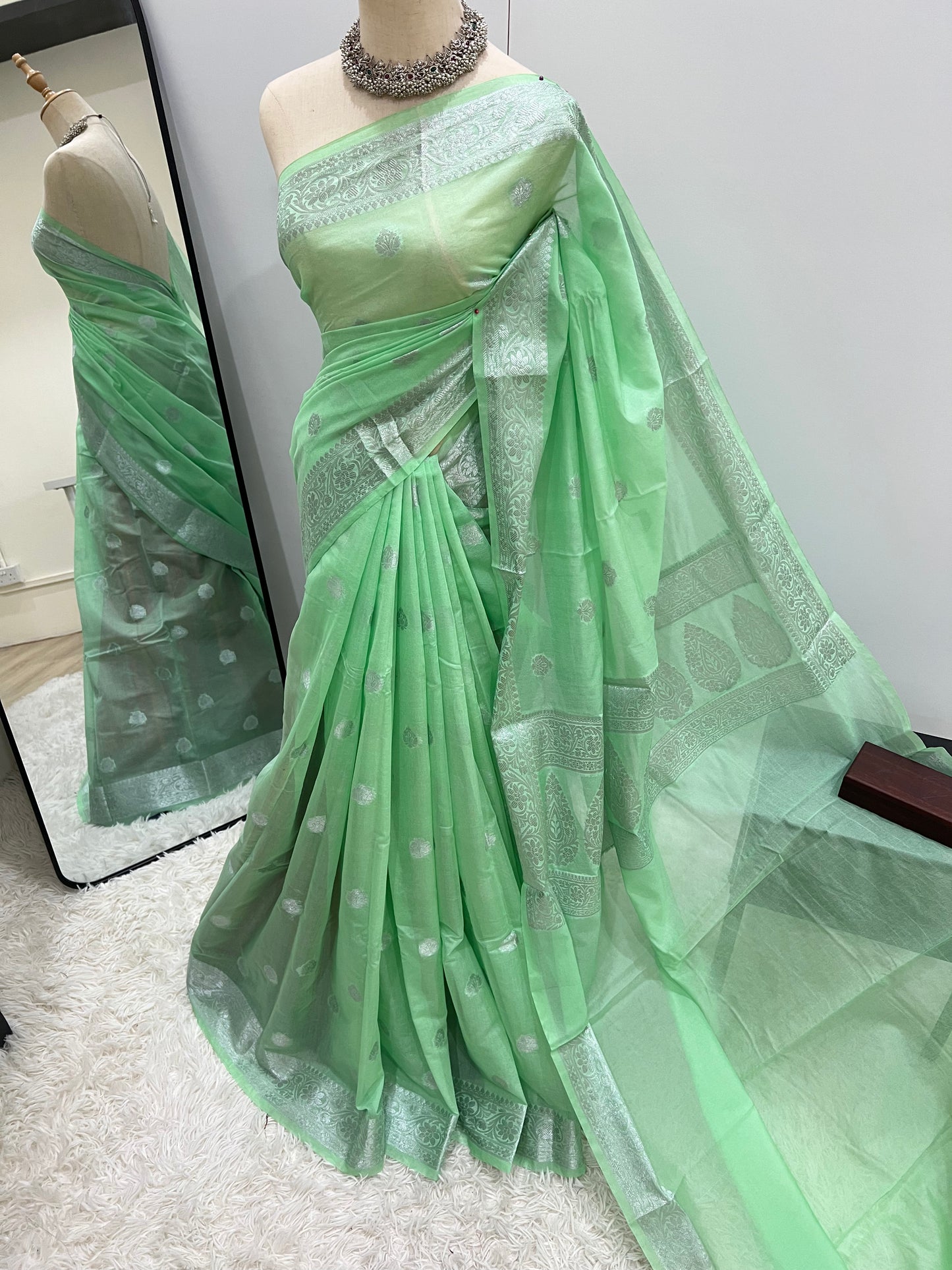 Banarasi Silver Zari - Mint