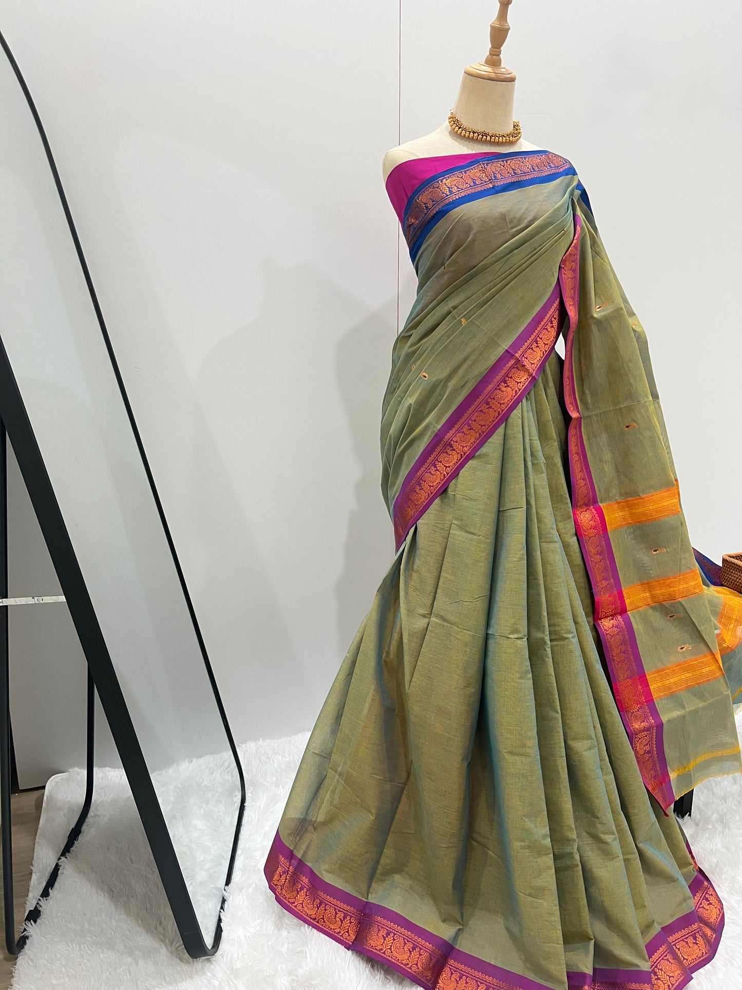 Kanchi Cotton Saree - Dual Tone Olive Green with Ganga Jamuna Border