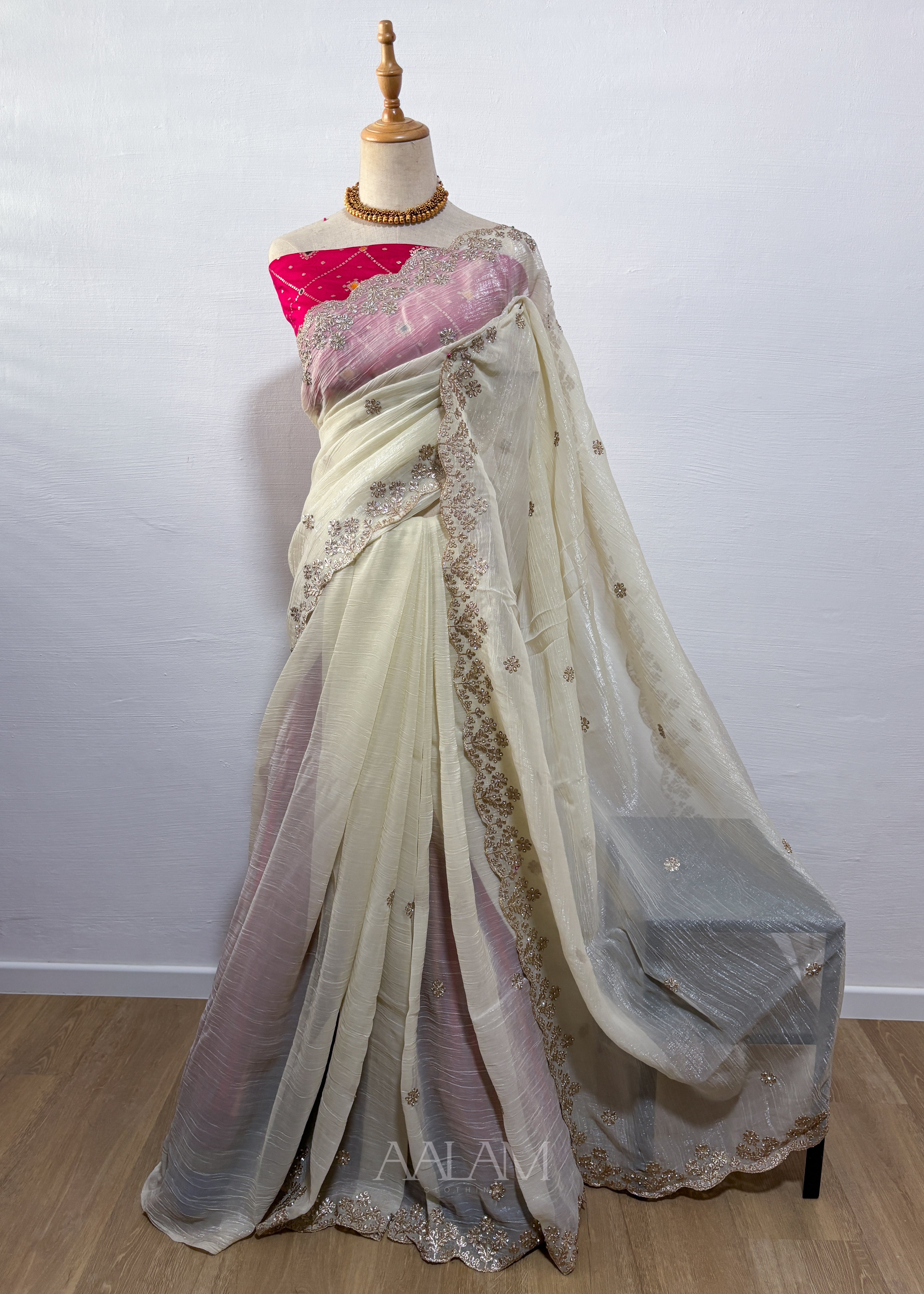 Embroidery Crush  Saree with - Cream