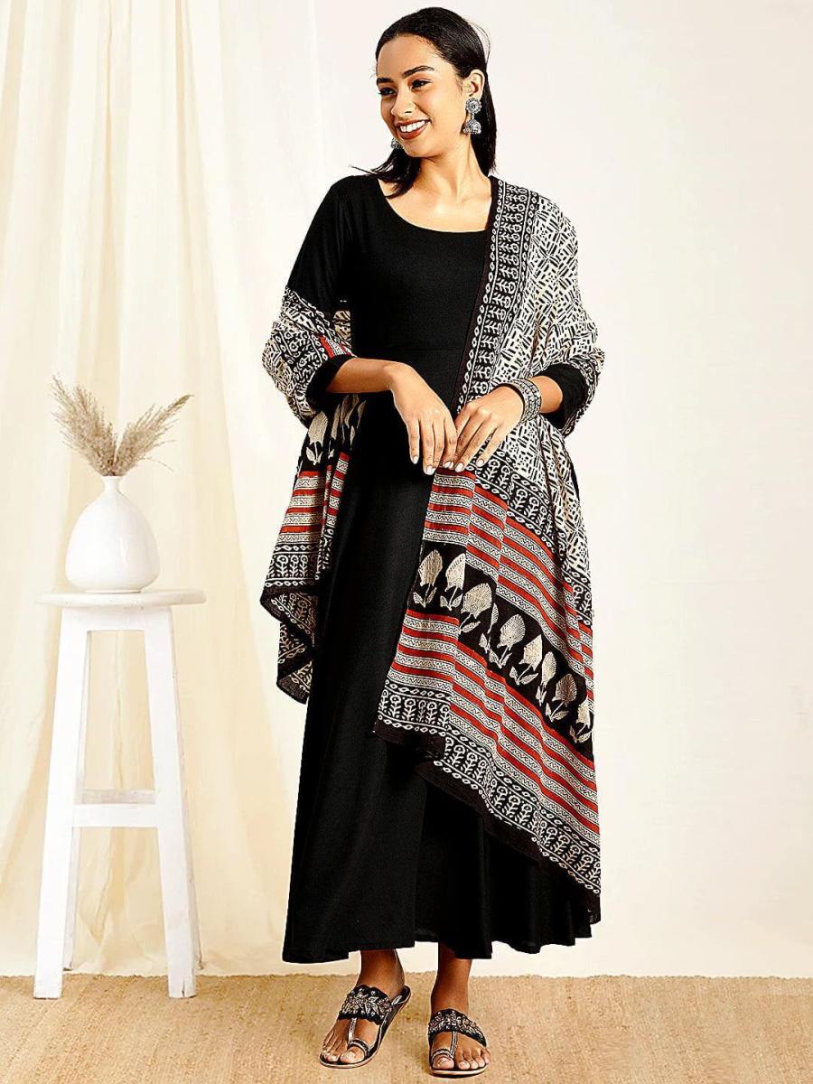 Black Rayon Solid Kurta with Dupatta