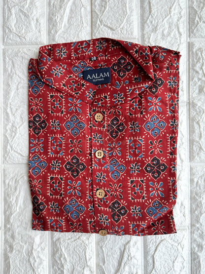 Men Short Sleeve Kurta - Maroon Geometric