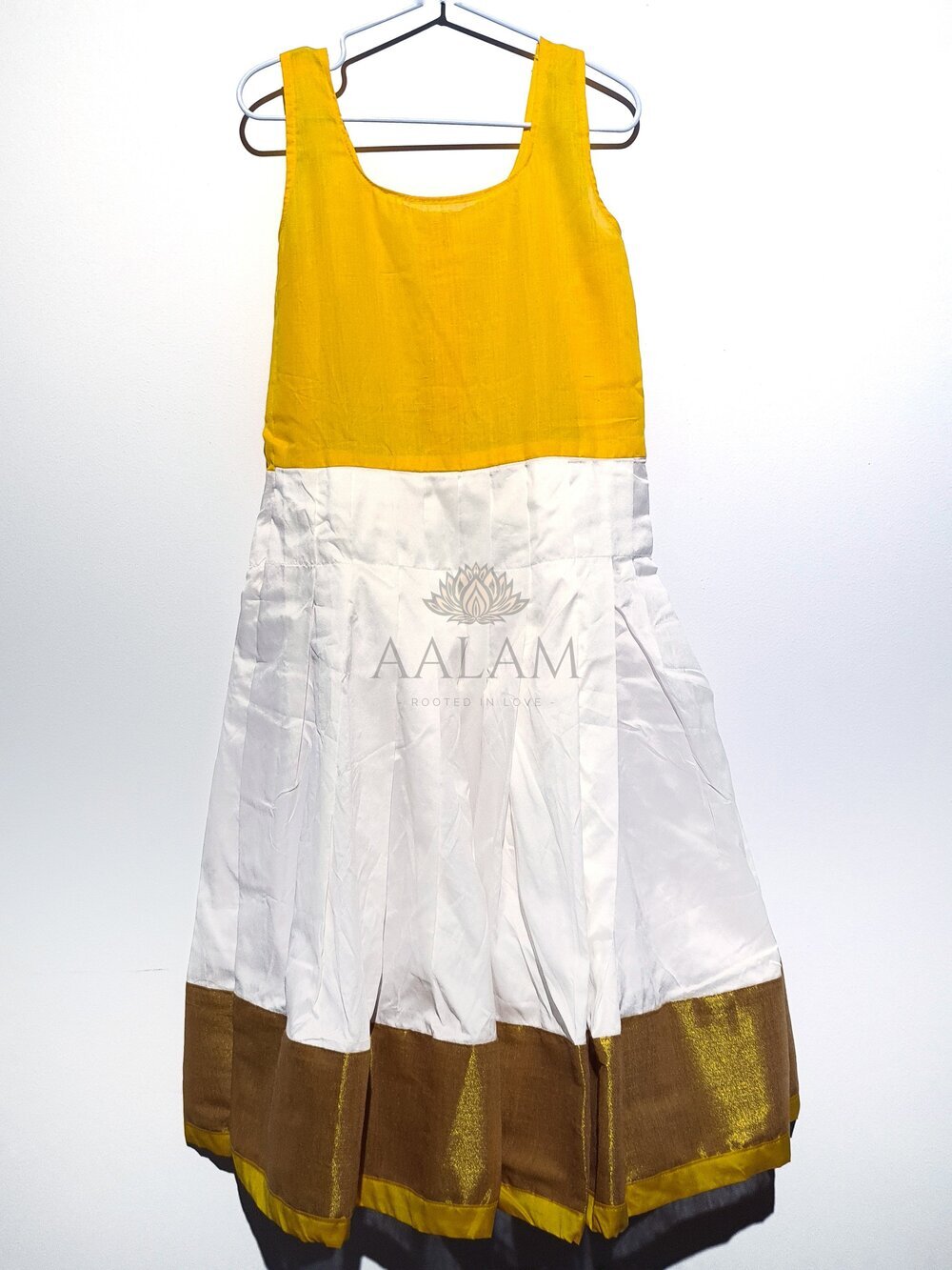 Yellow and White Pattu Paavadai