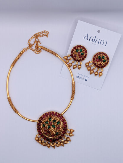 Aadhirai Kemp Choker Set (Ruby-Emerald)