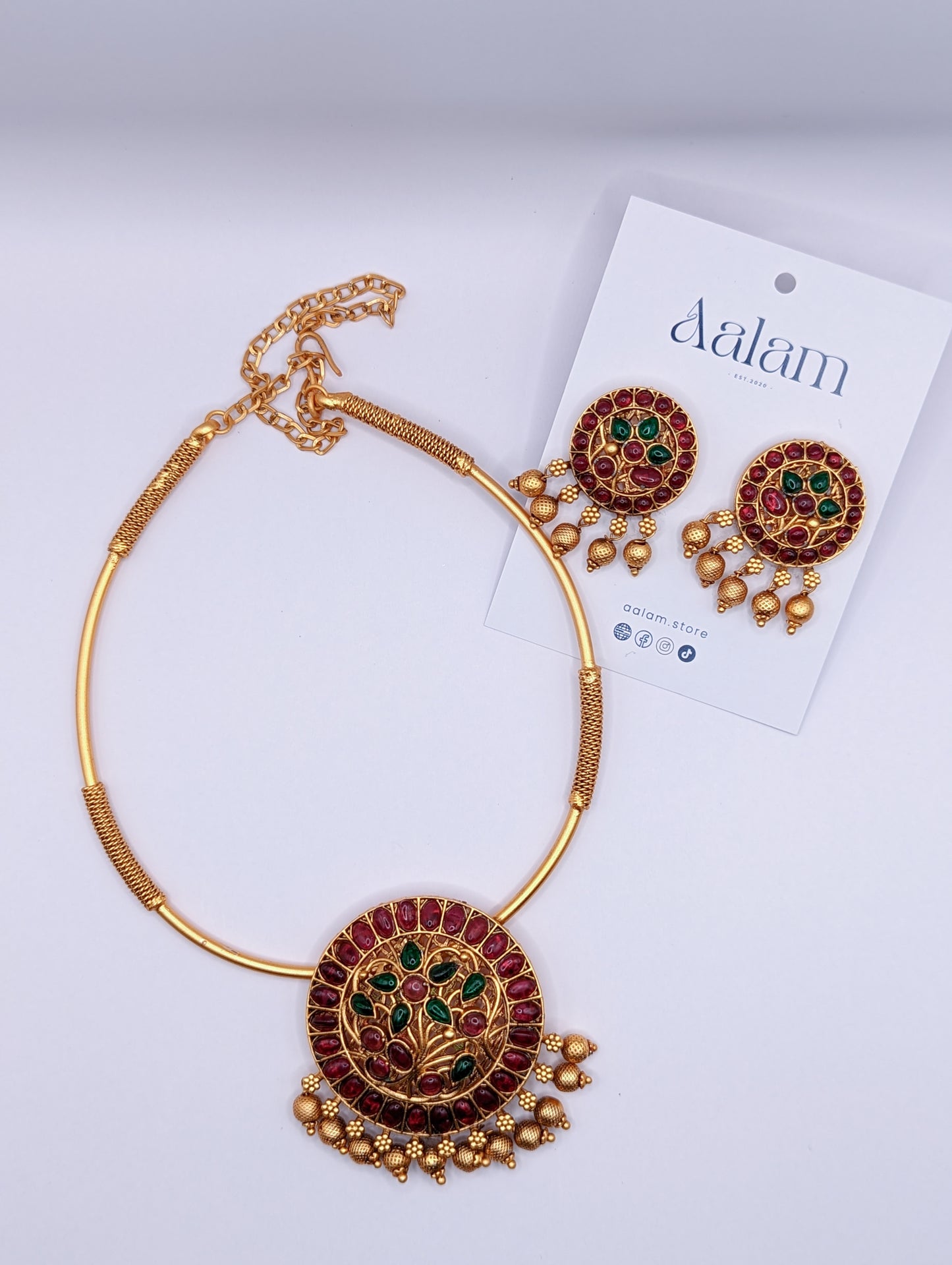 Aadhirai Kemp Choker Set (Ruby-Emerald)