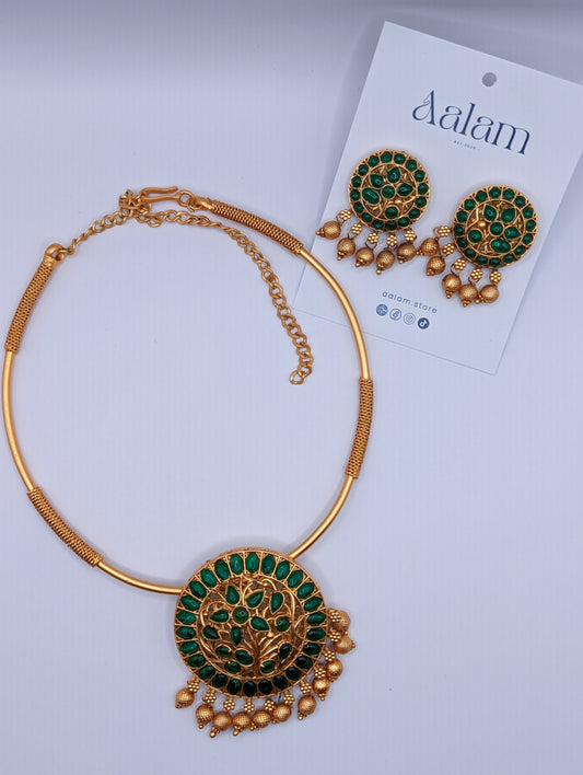 Aadhirai Kemp Choker Set (Emerald)