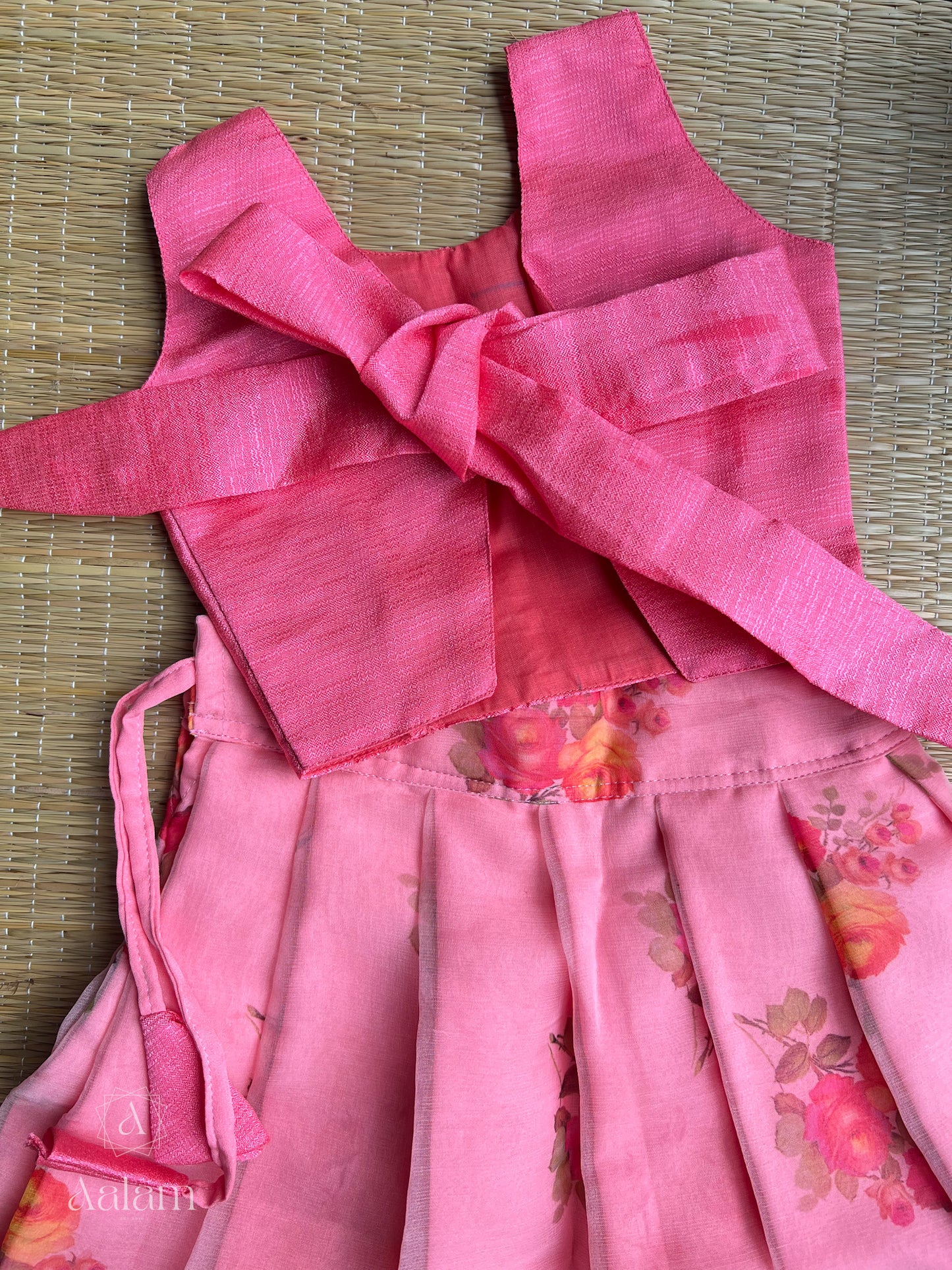 Banarasi Floral Sleeveless Top & Skirt - Pink